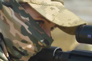 Na Ukrajině přibývá žen, které vstupují do armády
