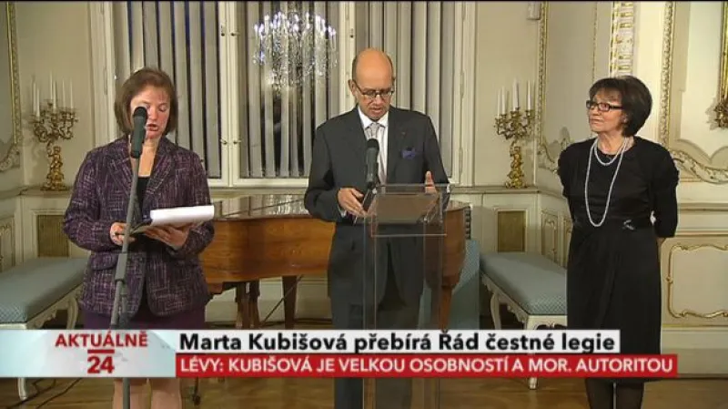 Předávání Řádu čestné legie Martě Kubišové
