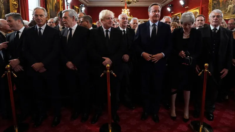 Nástupnická rada, která se shromáždila ve Svatojakubském paláci