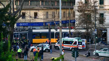 Vykolejená milánská tramvaj