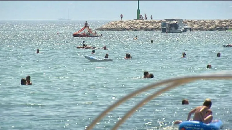 Řekové se uchylují k jiným měnám