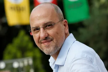 Turecko potvrdilo tresty pro opoziční novináře. Viní je z terorismu a napojení na Gülena