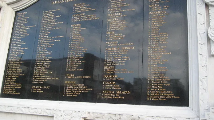 Památník obětem teroristického útoku na Bali