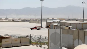 Letecká základna Bagrám krátce poté, co ji v roce 202 opustili Američané