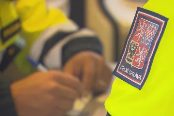 „Tatraktory“ musí také platit mýto, soustředí se na ně kontroly celníků