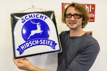 Jméno srovnatelné s Baťou. Do kin vstupuje film o výrobcích mýdla s jelenem