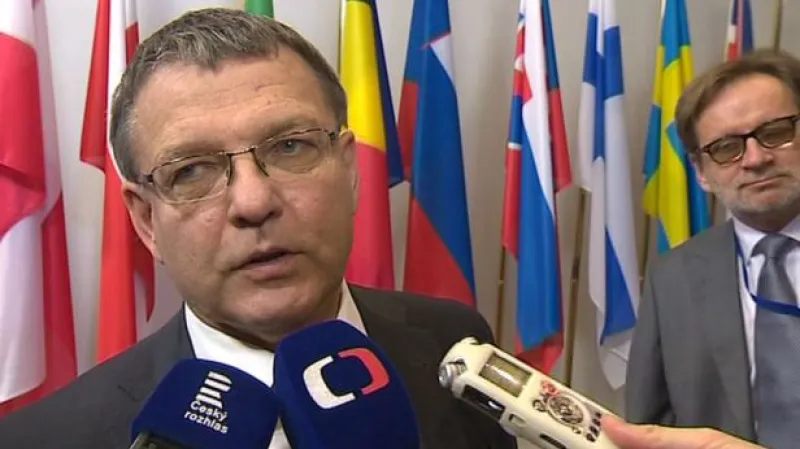 Zaorálek: Spolupráce běží, nemusíme o ni žádat