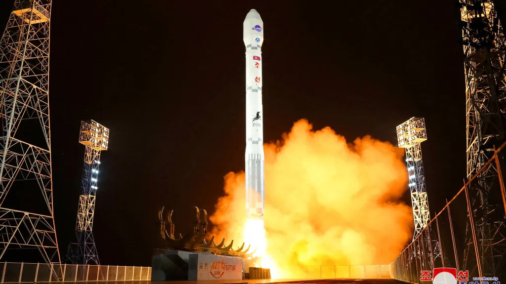 Start rakety, která údajně nese špionážní satelit