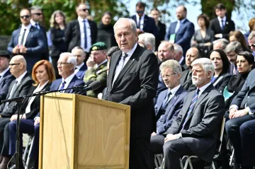 Předseda Ústavního soudu Baxa v Terezíně varoval před projevy autoritářství