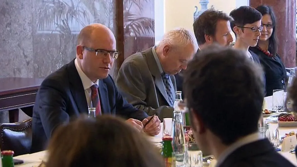 Premiér Sobotka na setkání s dobrovolníky