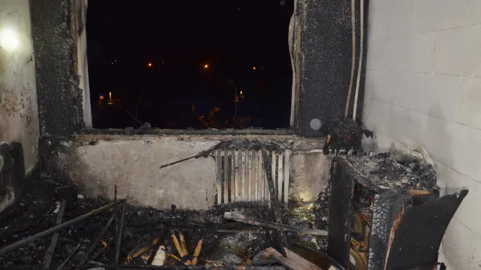 Požár bytu v Kladně kvůli adventní svíčce