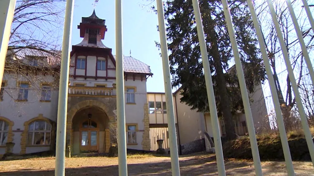 Secesní budova bývalých lázní