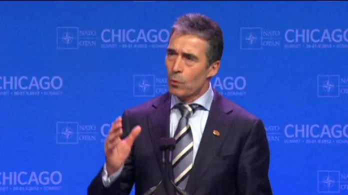 Brífink na summitu NATO v Chicagu