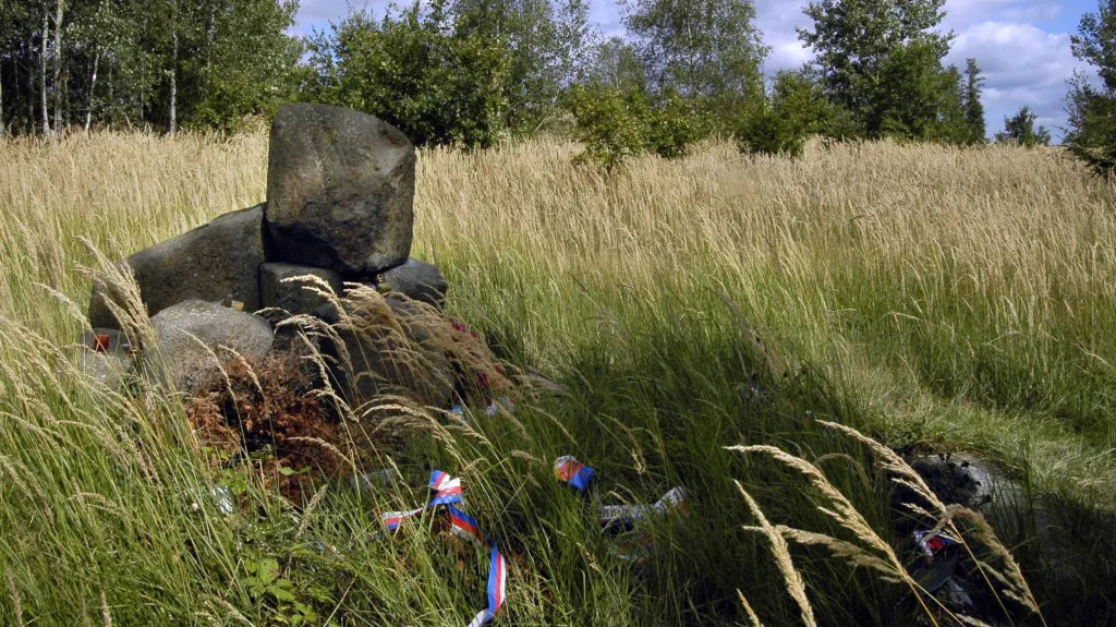 Památník romských obětí holocaustu v Letech u Písku