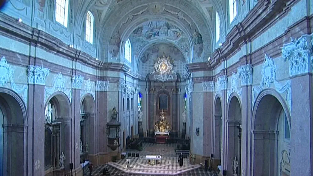 Interiér kostela Zvěstování Panny Marie