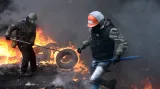 Radikální odpůrci vlády v ulicích Kyjeva