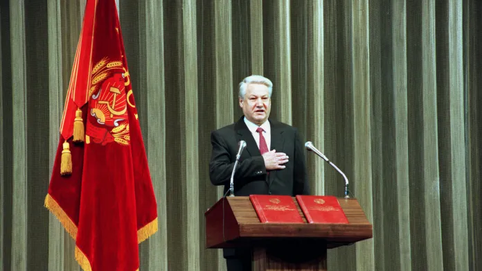 Složení přísahy prvního prezidenta Ruské federace Borise Jelcina dne 10. července 1991