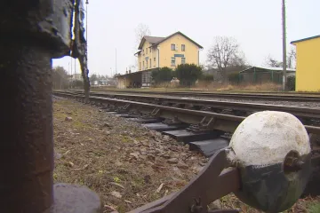 Do Týna nad Vltavou se po letech vrátí vlaky. Nadšenci chtějí ukázat kraji, že je neměl rušit