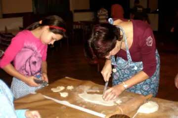 Přípravy na advent o víkendu v Košticích