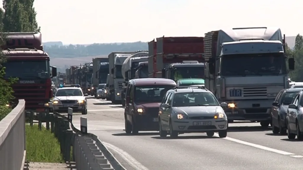 Kolona na dálnici D1