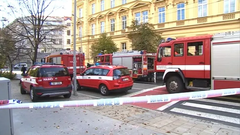 Hasiči u rektorátu Masarykovy univerzity