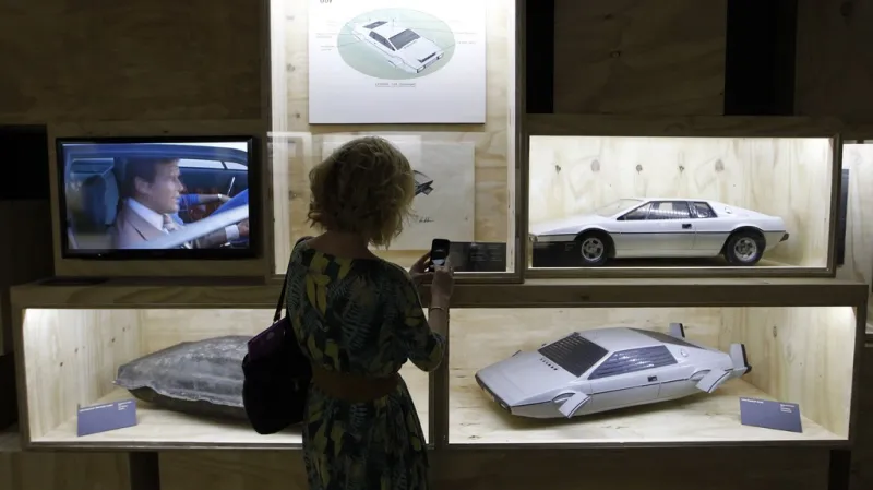 Modely auta Lotus Esprit z bondovky Špion, který mě miloval (1977)