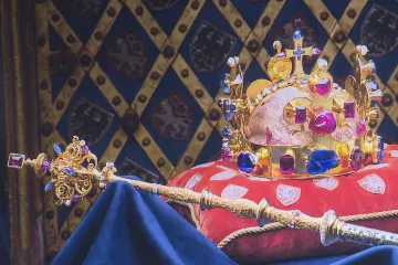 V půlce ledna Hrad vystaví ve svatovítské katedrále korunovační klenoty