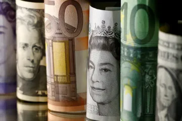 V centru Prahy skončí další nepoctivá směnárna, v podchodu u Muzea nabízela 16 korun za euro