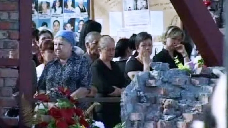 Pietní shromáždění v beslanské škole