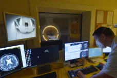 Karlovarská nemocnice zmodernizovala magnetickou rezonanci. Umožní rychlejší vyšetření i diagnostiku