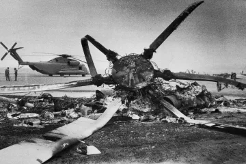 Orlí spár příliš nezatnul. Americký pokus o osvobození rukojmích v Íránu skončil před 40 lety ostudou