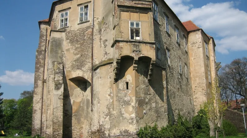 Zámek Miroslav (z pořadu Památky na prodej)