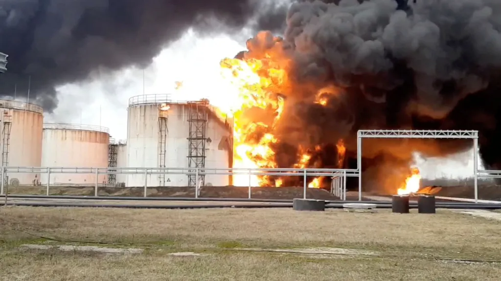Ilustrační foto (požár belgorodského skladu paliva z 1. dubna 2022)