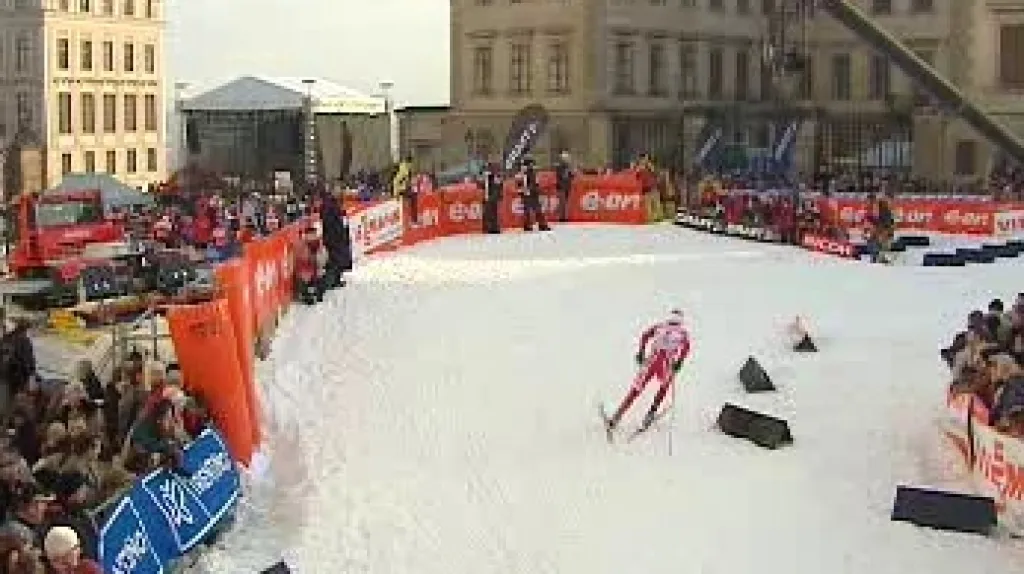 Pražská lyže na Hradčanském náměstí