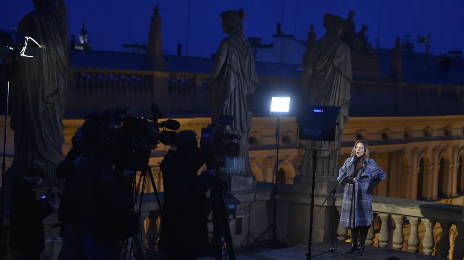 Aneta Langerová zpívá Modlitbu pro Martu