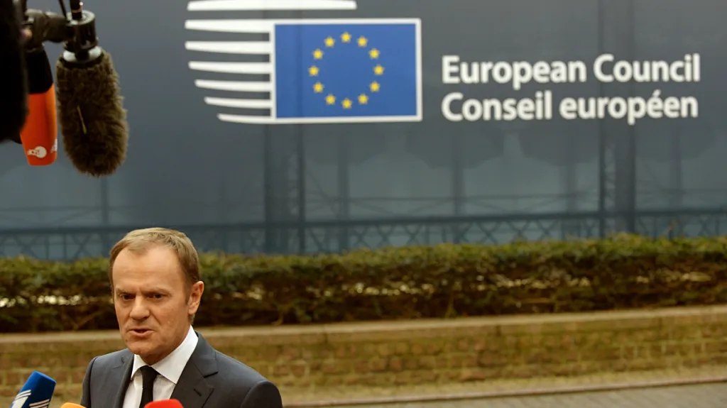 Donald Tusk přijíždí na summit EU