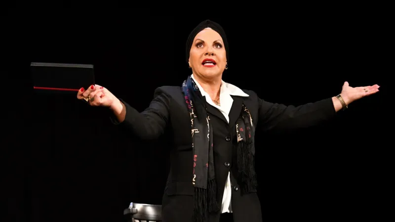 Dagmar Pecková jako Maria Callas v inscenaci Mistrovská lekce