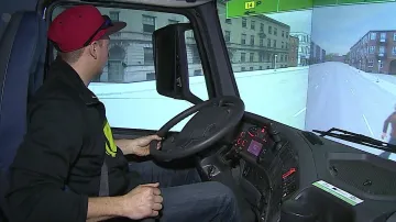 Simulátor pro řidiče kamionů a autobusů