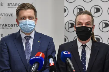Piráti a STAN se dohodli na koaliční smlouvě