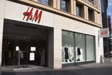 Německé úřady udělily pokutu švédské firmě H&M za sledování zaměstnanců