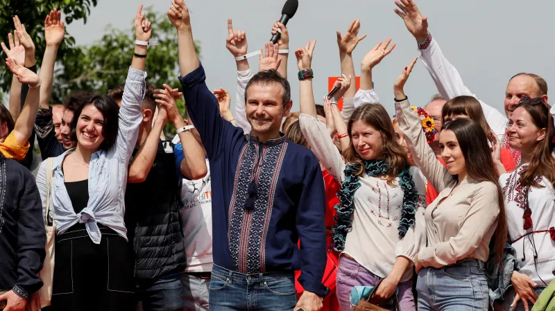 Svjatoslav Vakarčuk s příznivci