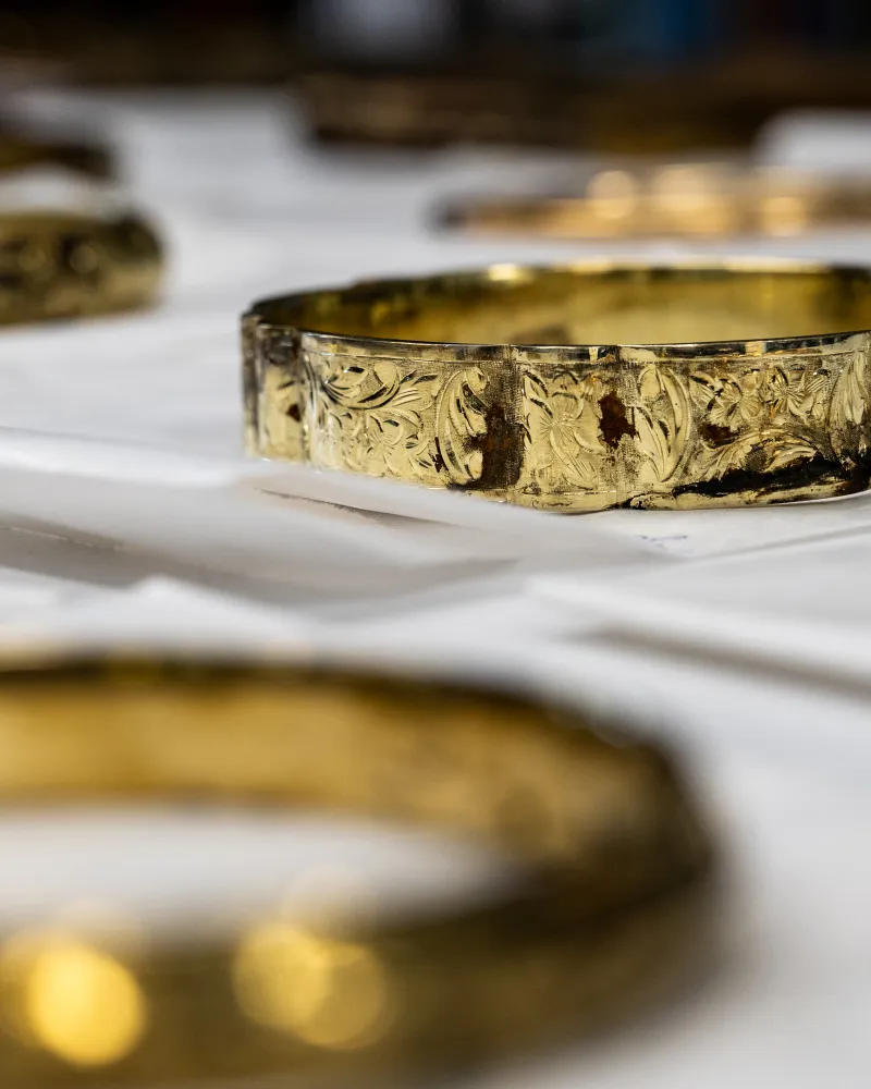 Schránku s pokladem našli mezi kameny, teď si turisté rozdělí štědré nálezné