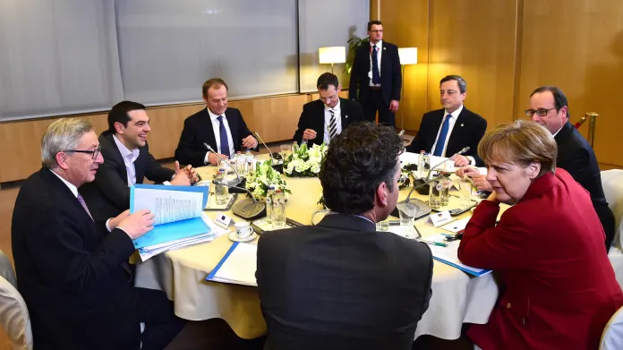 Noční schůzka zástupců EU a Řecka