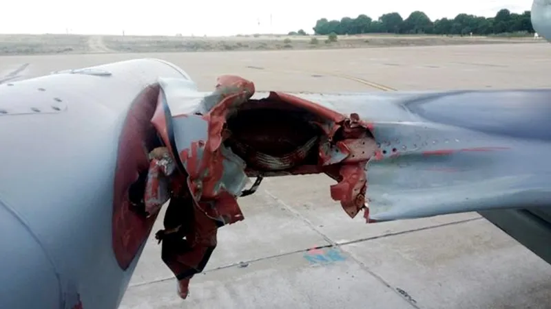 Detail poničeného křídla