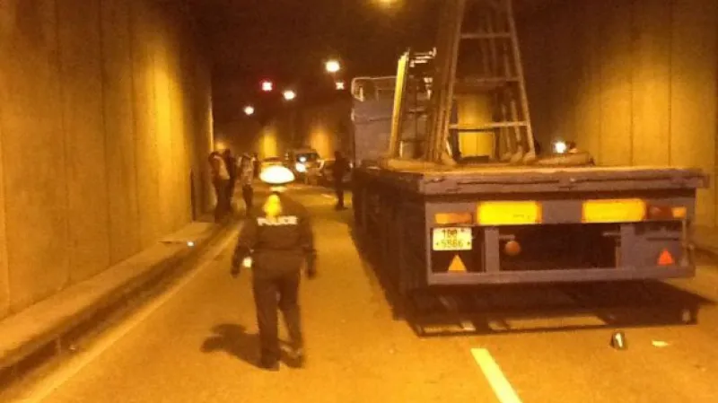 NO COMMENT: Nehoda v Husovickém tunelu v Brně