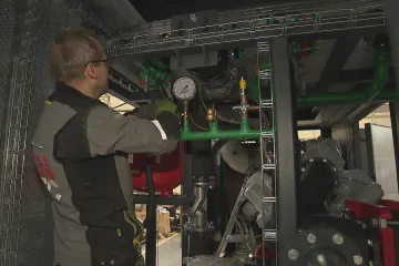 Stáhnout se ze zámoří, nebo tam naopak jít? Firmy zvažují, jak na americká cla