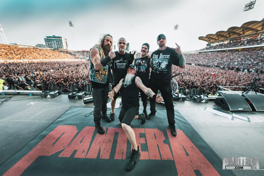 Na konec roku je už ohlášen koncert metalové kapely Pantera, před českými fanoušky zahraje naživo bezmála po čtvrtstoletí