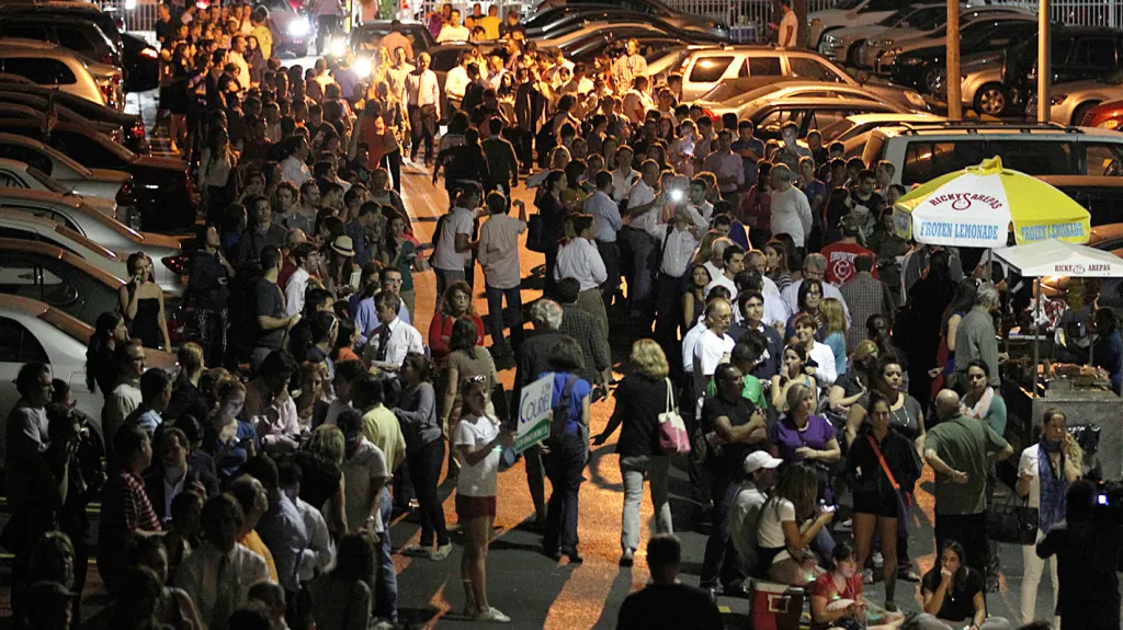 Fronta před volební místností ve floridském Miami