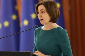 Historický summit má přiblížit Moldavsko k EU, Rusko vystupňovalo dezinformace