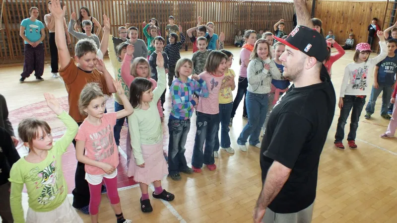 Tančí celá družina - Boskovice